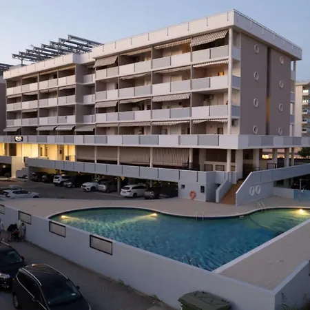 One Bedroom Flat In A With Pool