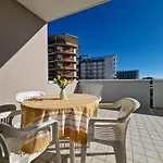 One Bedroom Flat In A With Pool Lejlighed