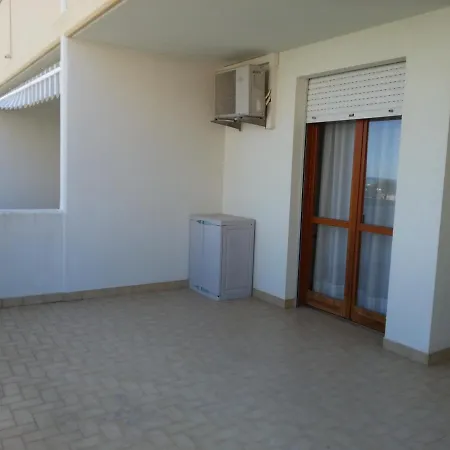 One Bedroom Flat In A With Swimming Pool Daire