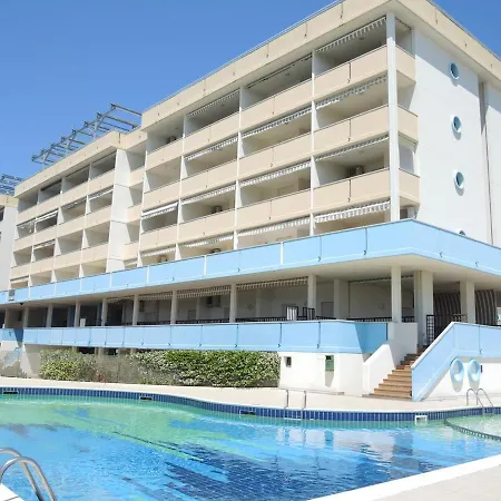 One Bedroom Flat In A With Swimming Pool