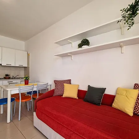 Apartament One Bedroom Flat In A With Pool Bibione