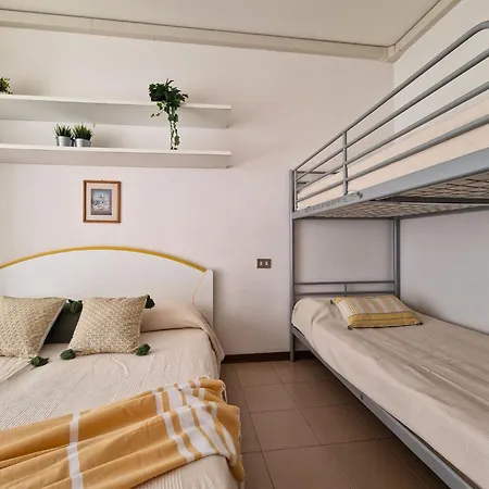 One Bedroom Flat In A With Pool Apartament