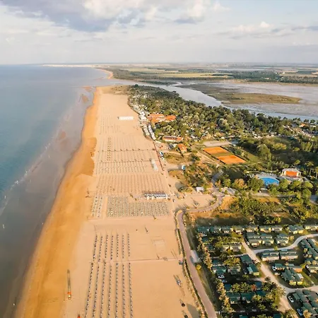One Bedroom Flat In A With Pool Bibione